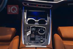 بی ئێم دەبڵیو X7